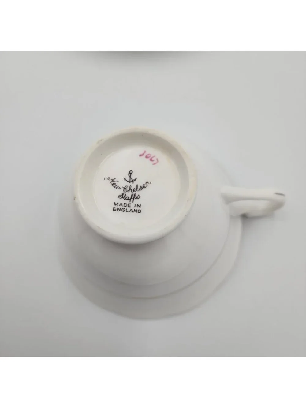 VINTAGE NEW CHELSEA STAFFS TEA CUP & SAUCER DELICATE SMALL PINK FLOWERS ENGLAND
